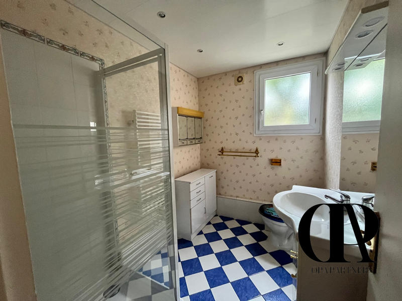 Maison contemporaine - 180 m² - 8 pièces