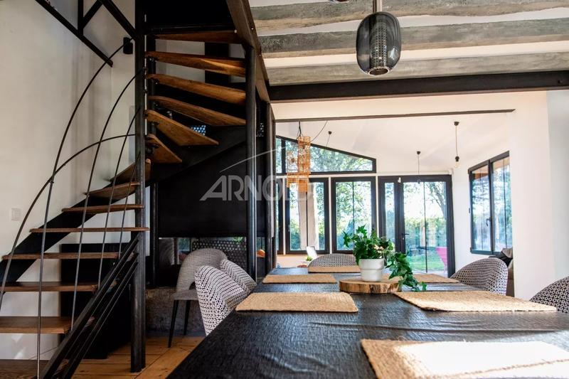 Maison - 120 m² - 7 pièces