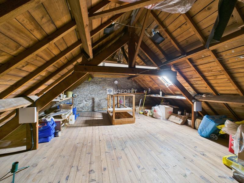 Maison - 98 m² - 6 pièces