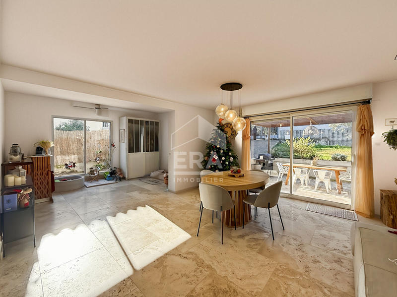 Maison - 94 m² - 4 pièces