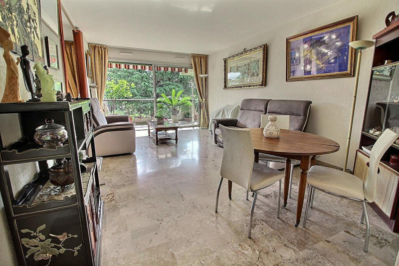 Appartement - 90 m² - 4 pièces