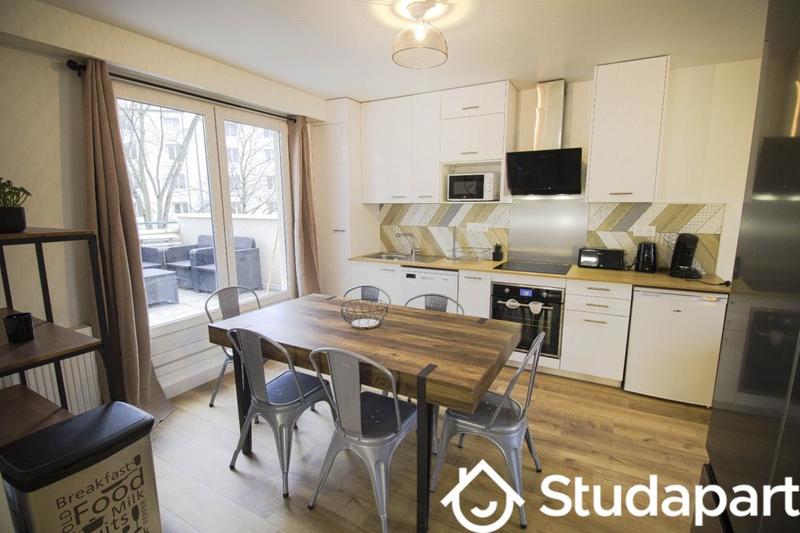 Chambre - 13 m² - 1 pièce