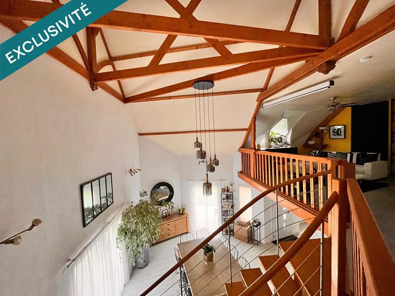 Maison - 220 m² - 6 pièces
