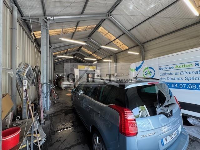 Entrepôt - 970 m²