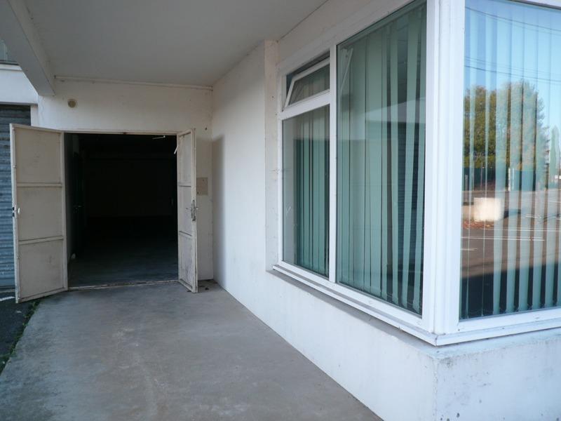 Local commercial - 366 m² - 8 pièces