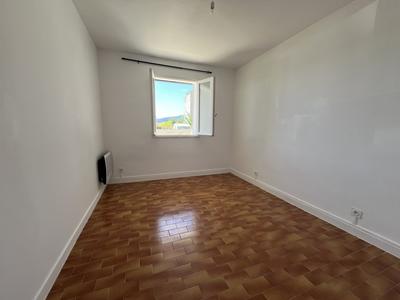 Appartement - 60 m² - 4 pièces