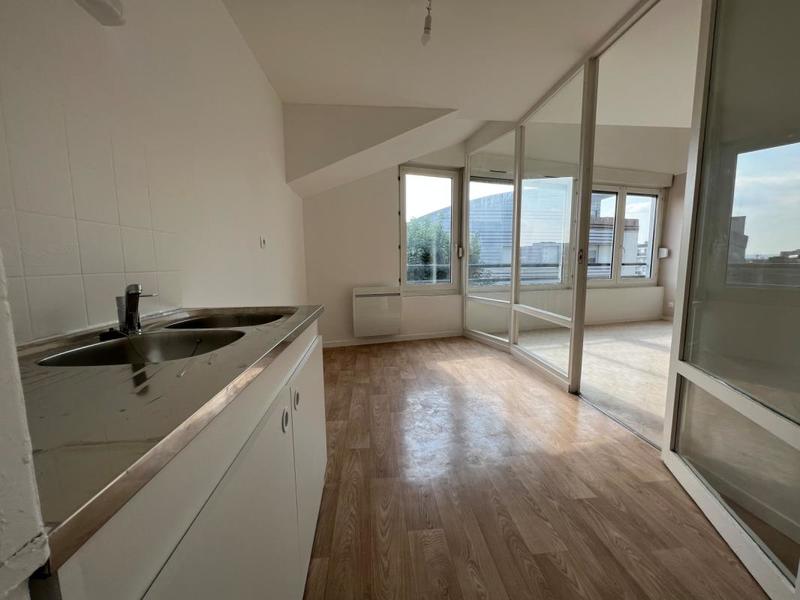Appartement - 99 m² - 5 pièces
