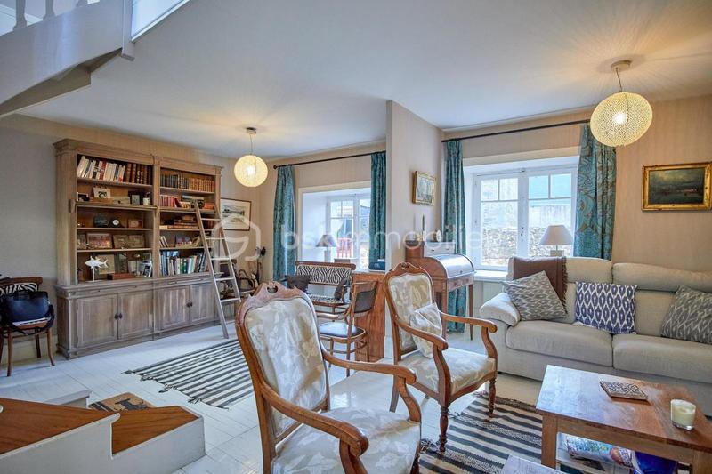 Maison en pierre - 180 m² - 11 pièces