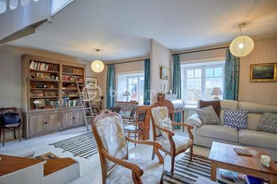 Maison en pierre - 180 m² - 11 pièces