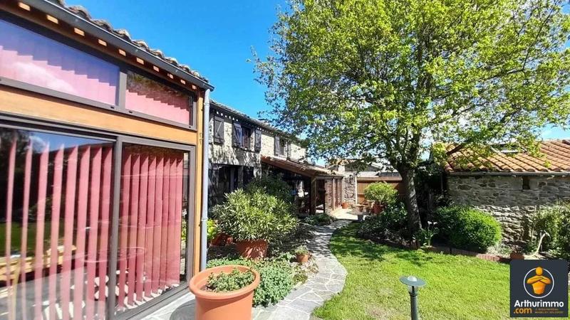 Maison - 182 m² - 6 pièces