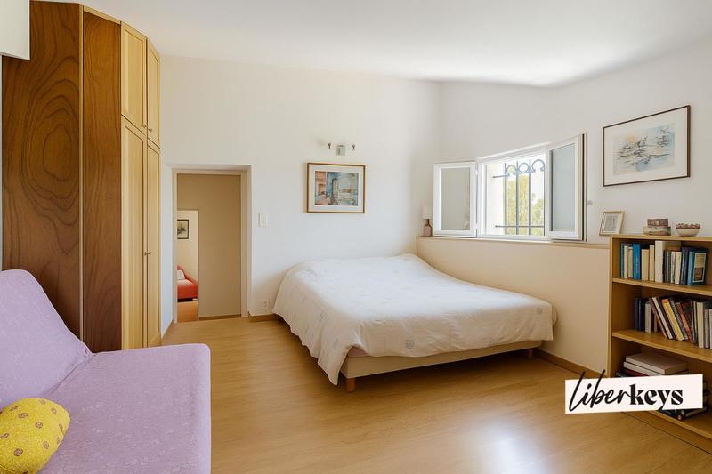 Maison de maîtres - 600 m² - 6 pièces