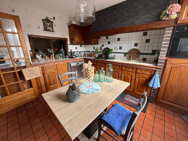 Maison - 180 m² - 5 pièces