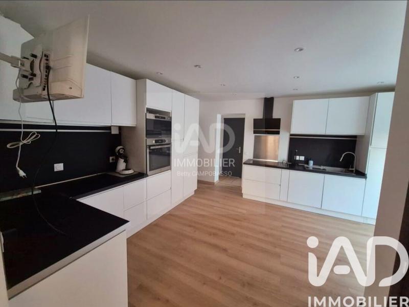 Maison - 87 m² - 5 pièces