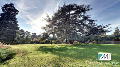 Maison - 479 m² - 15 pièces