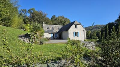 Maison - 172 m² - 9 pièces