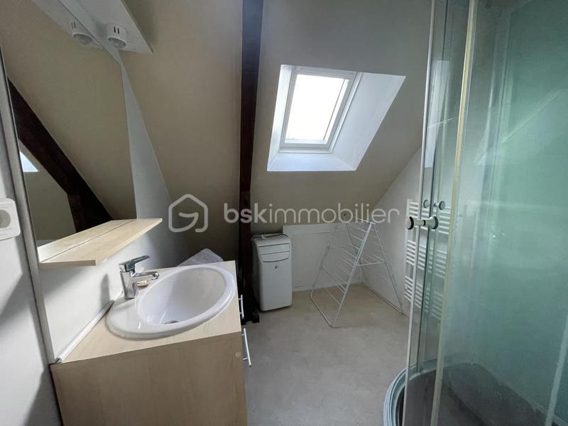 Maison de ville - 1 187 m² - 7 pièces