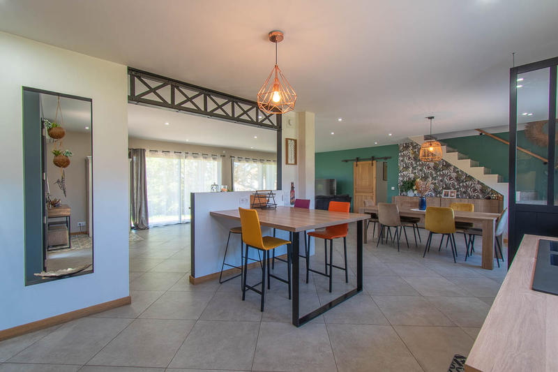 Maison - 179 m² - 6 pièces