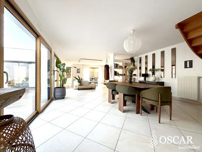 Maison - 140 m² - 5 pièces