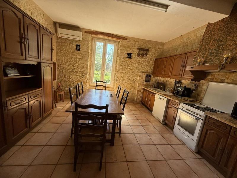 Maison - 295 m² - 9 pièces