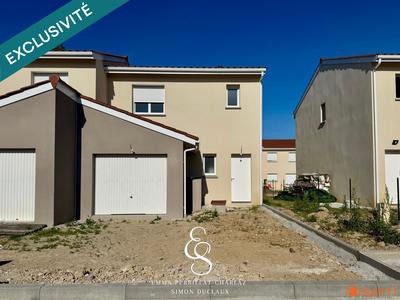 Maison - 92 m² - 4 pièces