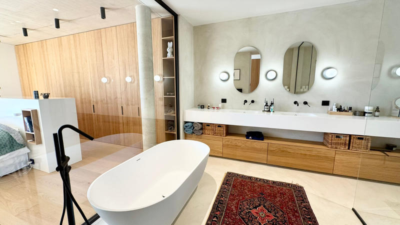 Maison - 228 m² - 5 pièces