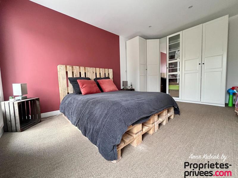 Maison - 195 m² - 9 pièces