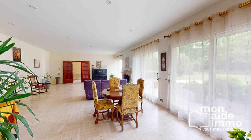 Maison ancienne - 464 m² - 14 pièces