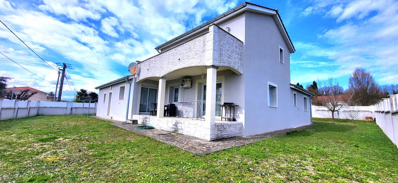 Maison - 140 m² - 6 pièces