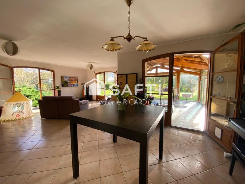 Maison - 194 m² - 5 pièces