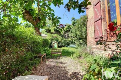 Maison - 150 m² - 8 pièces