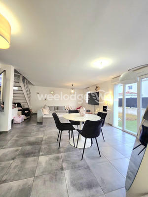 Maison - 94 m² - 4 pièces