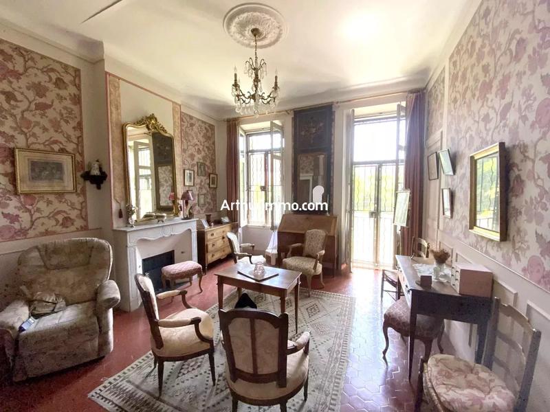 Maison - 470 m² - 16 pièces