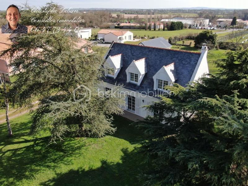 Maison - 137 m² - 5 pièces