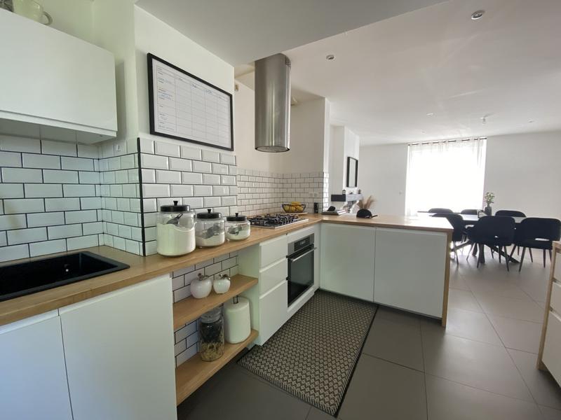 Local commercial - 130 m² - 7 pièces