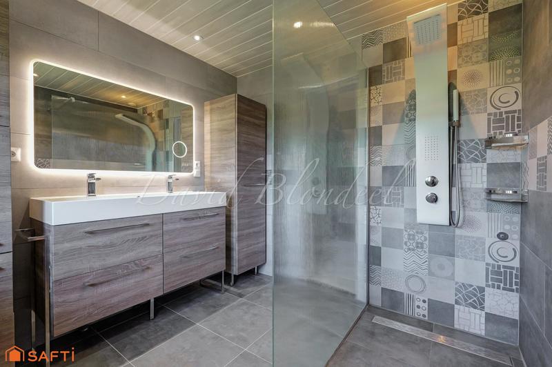 Maison - 111 m² - 5 pièces