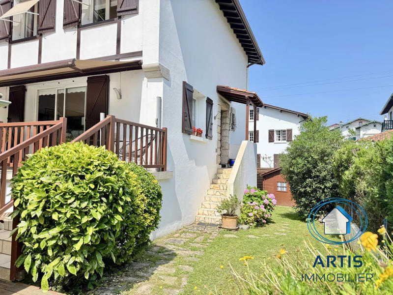 Maison - 90 m² - 5 pièces