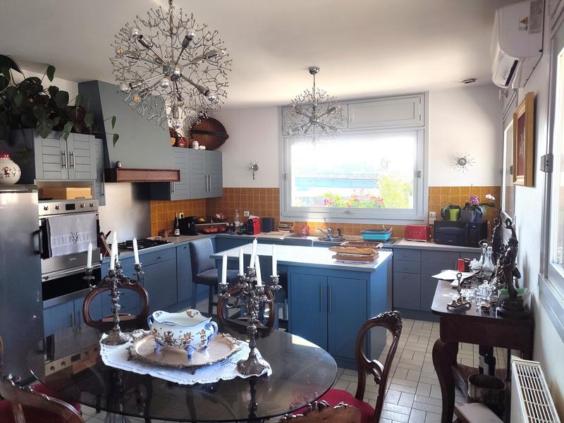 Villa - 337 m² - 10 pièces