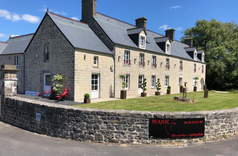 Mask Brocante