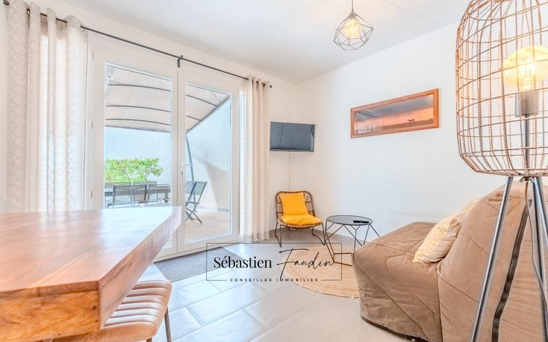 Maison - 262 m² - 8 pièces