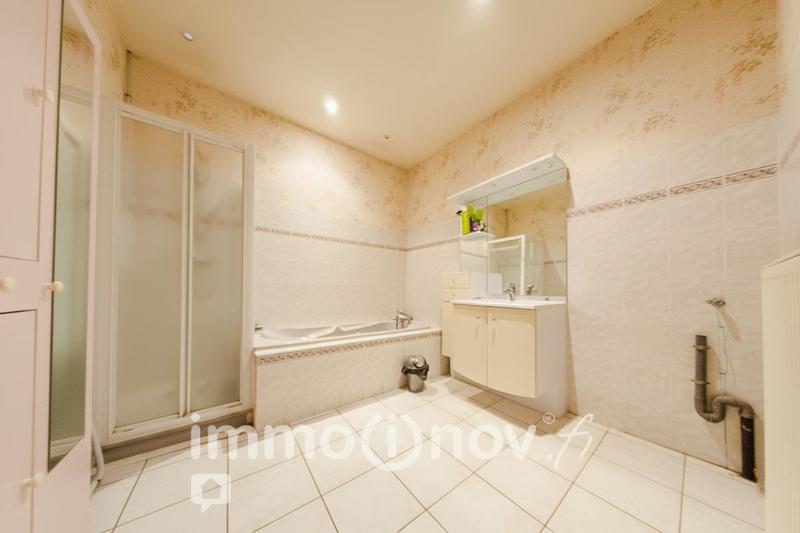 Maison - 280 m² - 6 pièces