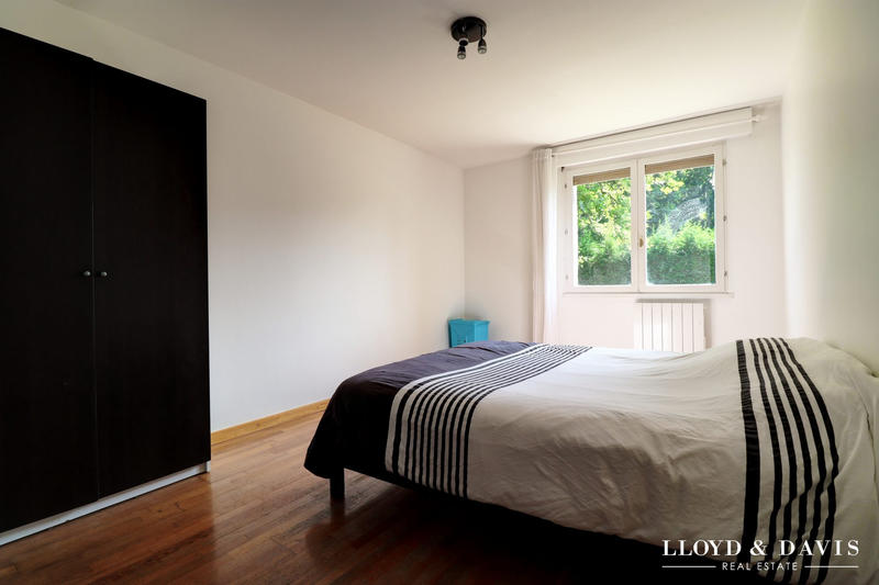 Maison - 195 m² - 8 pièces