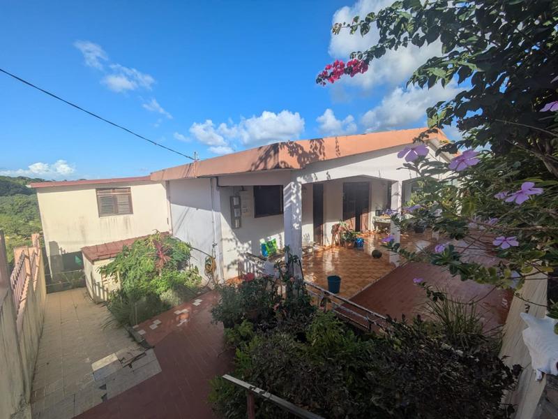 Maison - 200 m² - 6 pièces