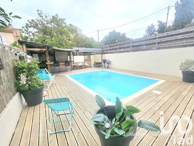 Maison - 92 m² - 5 pièces