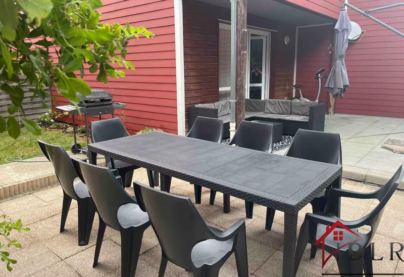 Maison - 90 m² - 1 pièce