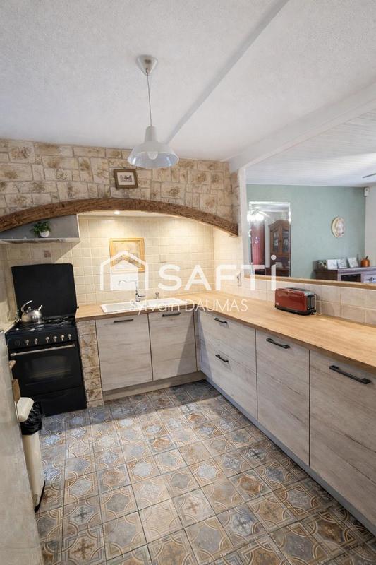 Maison - 90 m² - 4 pièces