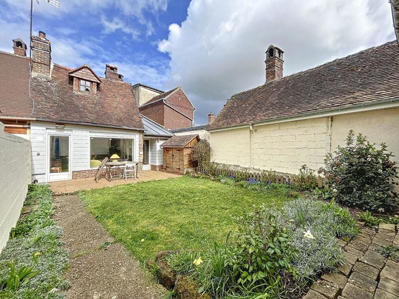 Maison - 90 m² - 5 pièces