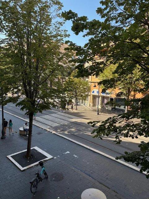 Local commercial - 130 m² - 4 pièces