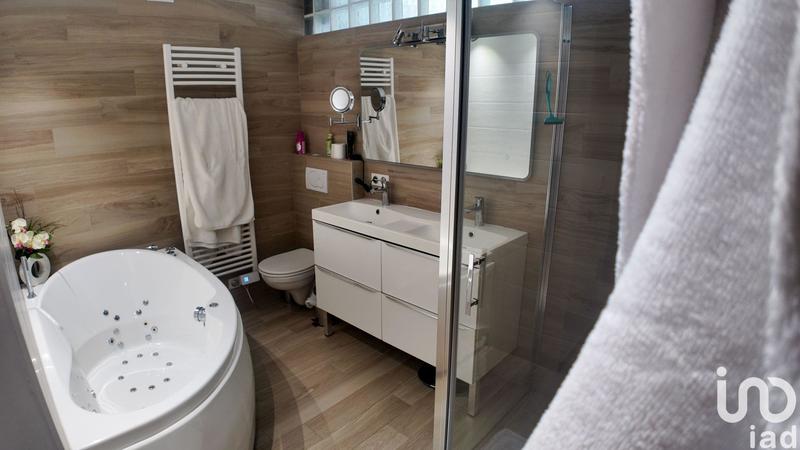 Maison - 186 m² - 6 pièces