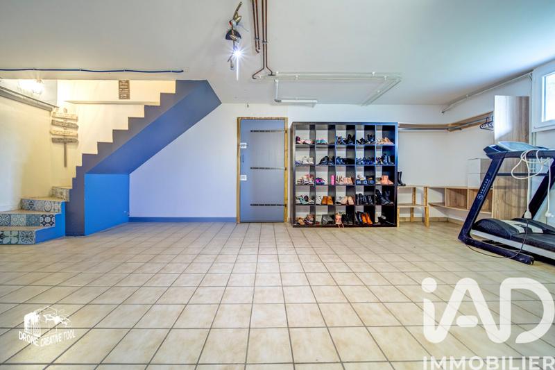 Maison - 202 m² - 6 pièces