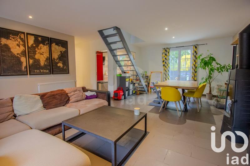 Maison - 94 m² - 5 pièces